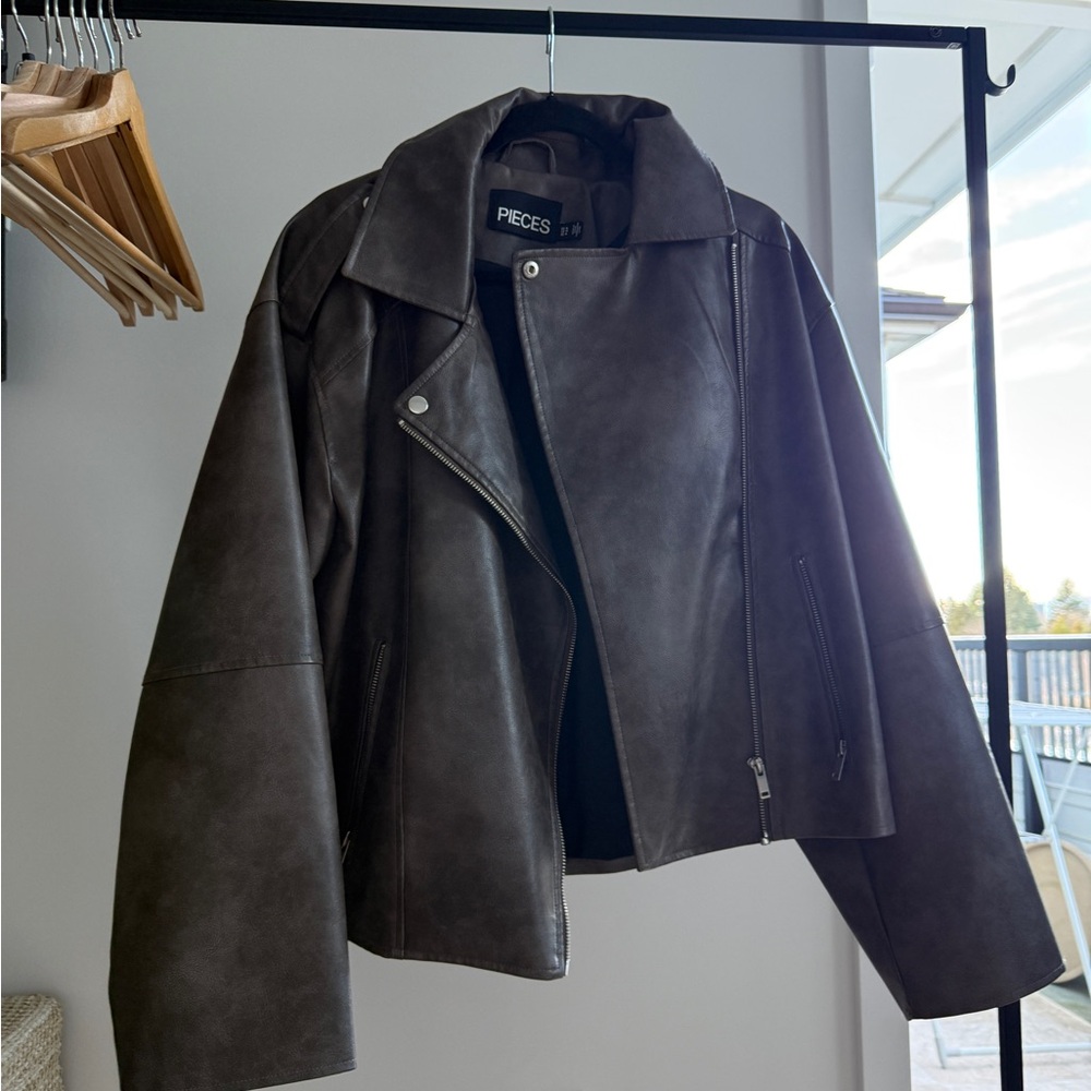 PIECES Faux-Leather Moto Jacket Faded Brown - Chicory Root - Picture 2 of 4
